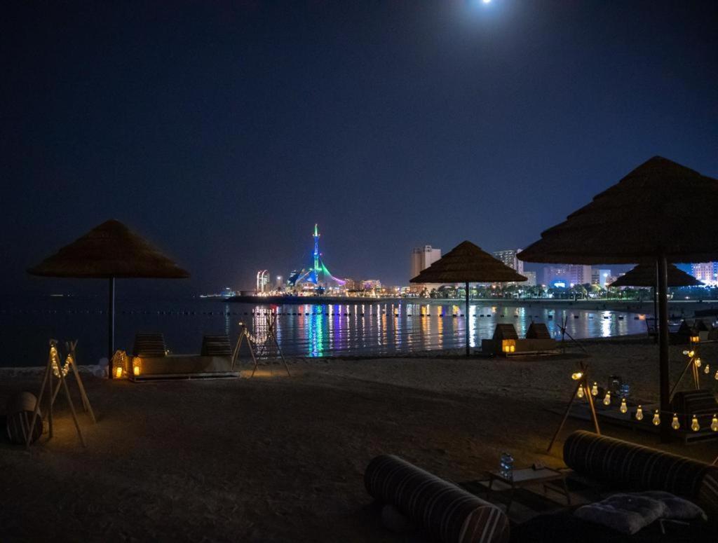 Marina Hotel Kuveyt Dış mekan fotoğraf The Atlantis Paradise Island at night